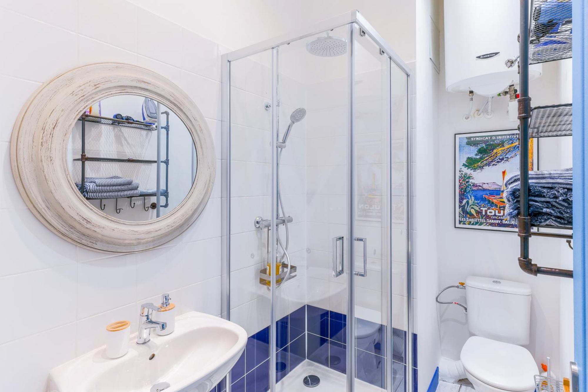 Studio Bleu 29M2, 120M Vieux-Port , Clim ,Wifi, Acces Autonome Avec Code Marsilya Dış mekan fotoğraf